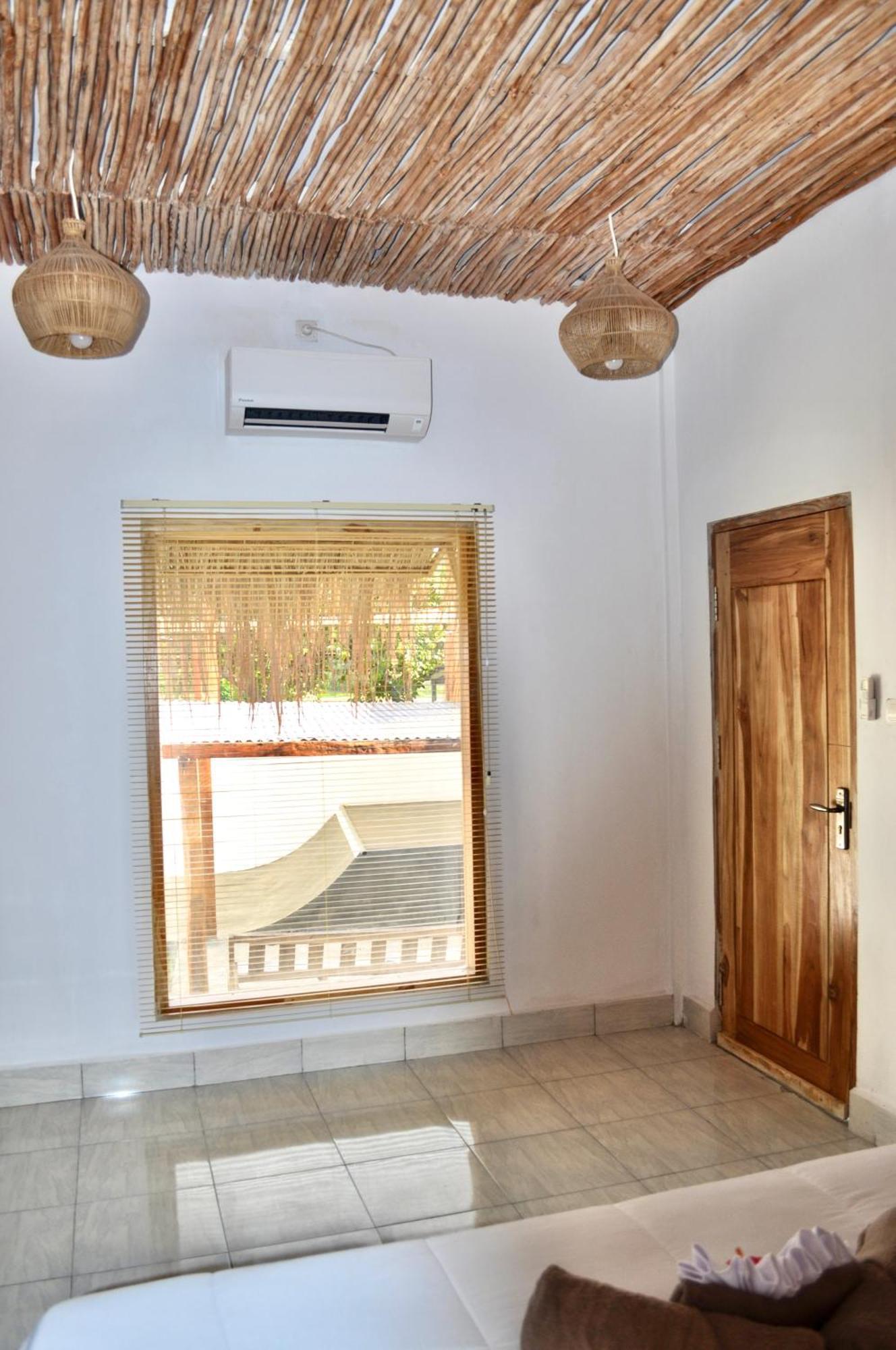 Ripbowl Guest House Селонг Беланак Екстериор снимка