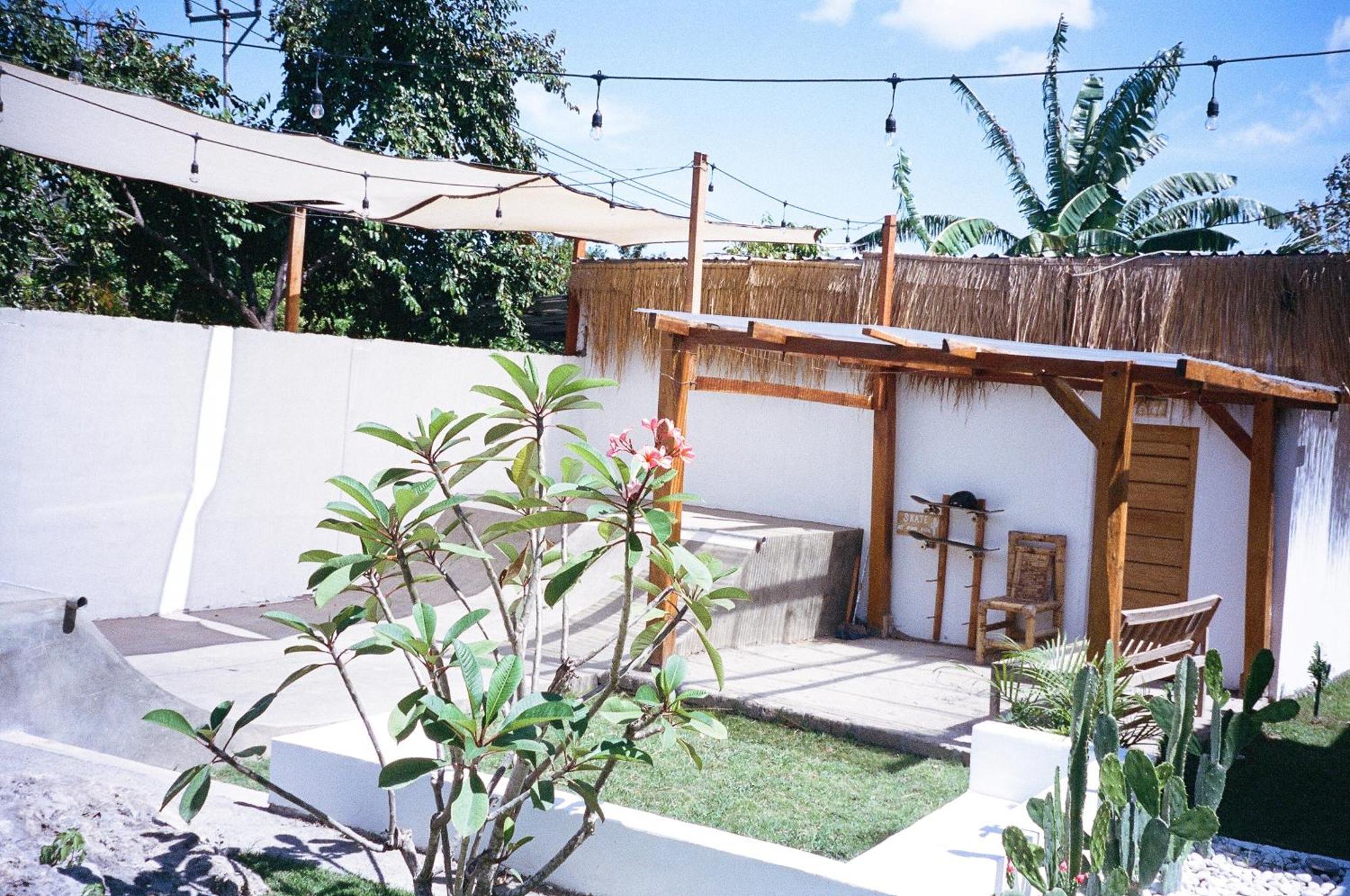 Ripbowl Guest House Селонг Беланак Екстериор снимка